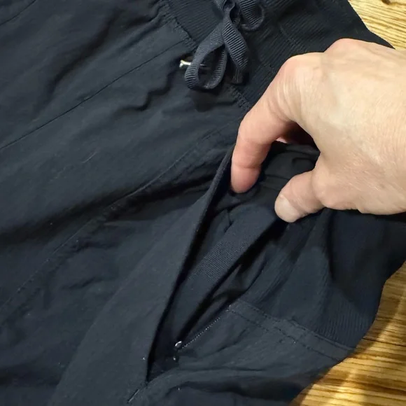 Lululemon Dance Studio Mid-Rise Jogger
Full Length Sz 2 - Picture 5 of 10